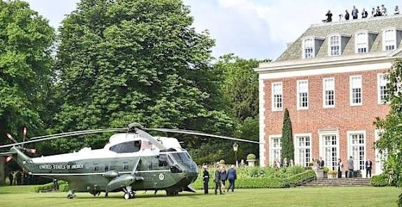 Winfield House in the Regent's Park has just seen the arrival of the <a href="/USMC/">U.S. Marines</a> helo with the POTUS onboard.

It has been a while since I played a very small part in other Presidential visits, meeting members of the <a href="/USSecretService/">US Secret Service</a>

Happy days! 

🇺🇸 🇬🇧 

#Marine1