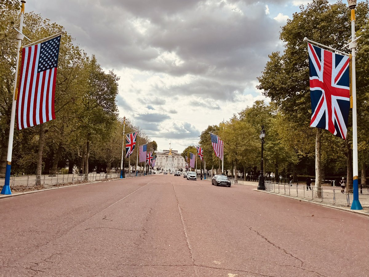 SafeCryptoKey's tweet image. Welcome Mr President to the UNITED Kingdom, let's make Britian speak FREELY again.