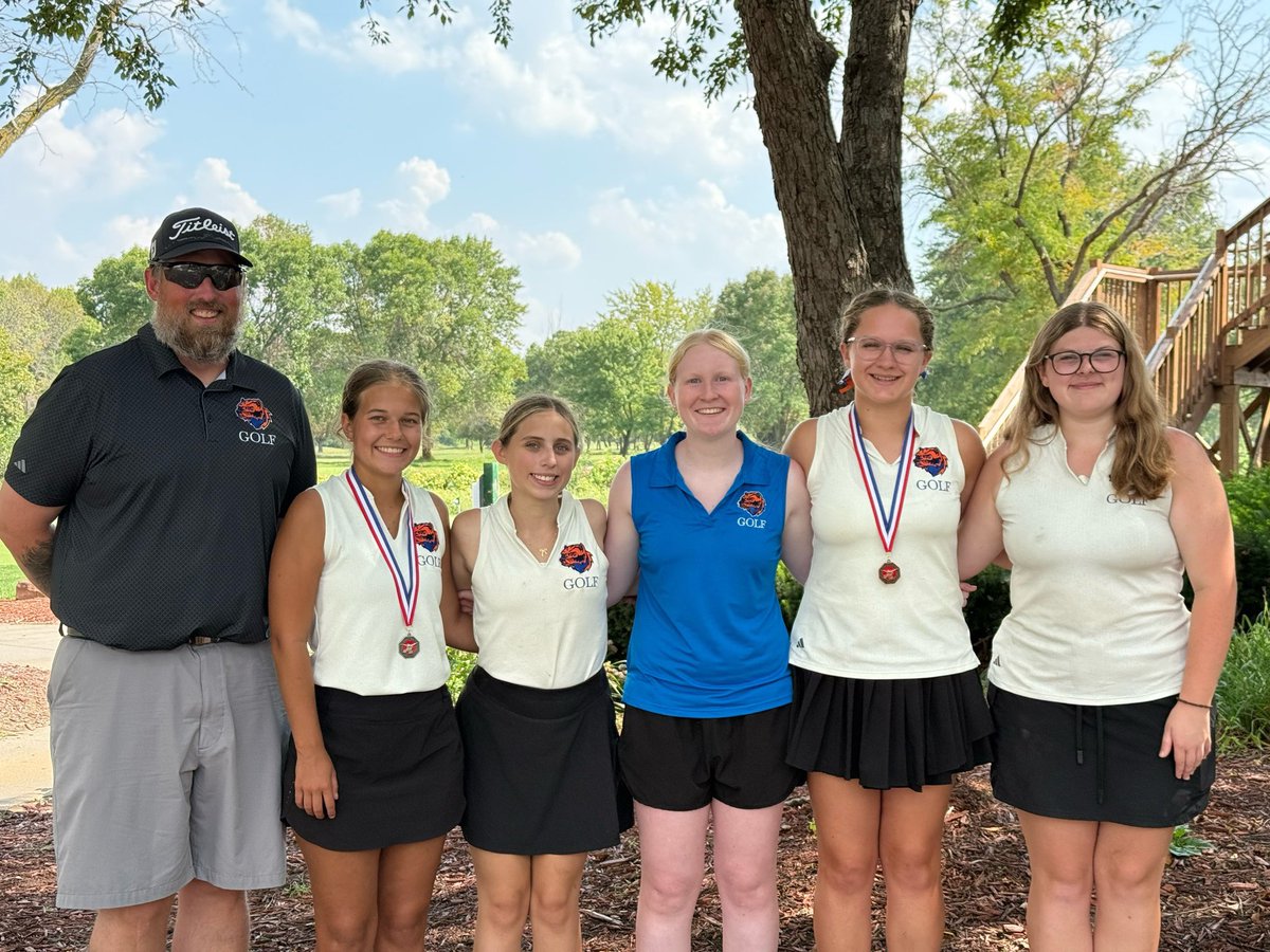 Your Lady Wolverines Golf beating the heat today at Whispering Woods! Faith Koranda placing 2nd with an 85 and Linden Clark 7th with a 96! Way to go girls! <a href="/OPS_Westview/">Westview High</a> <a href="/OPS_WVAthletics/">Westview Athletics</a> <a href="/faith_koranda/">Faith</a>