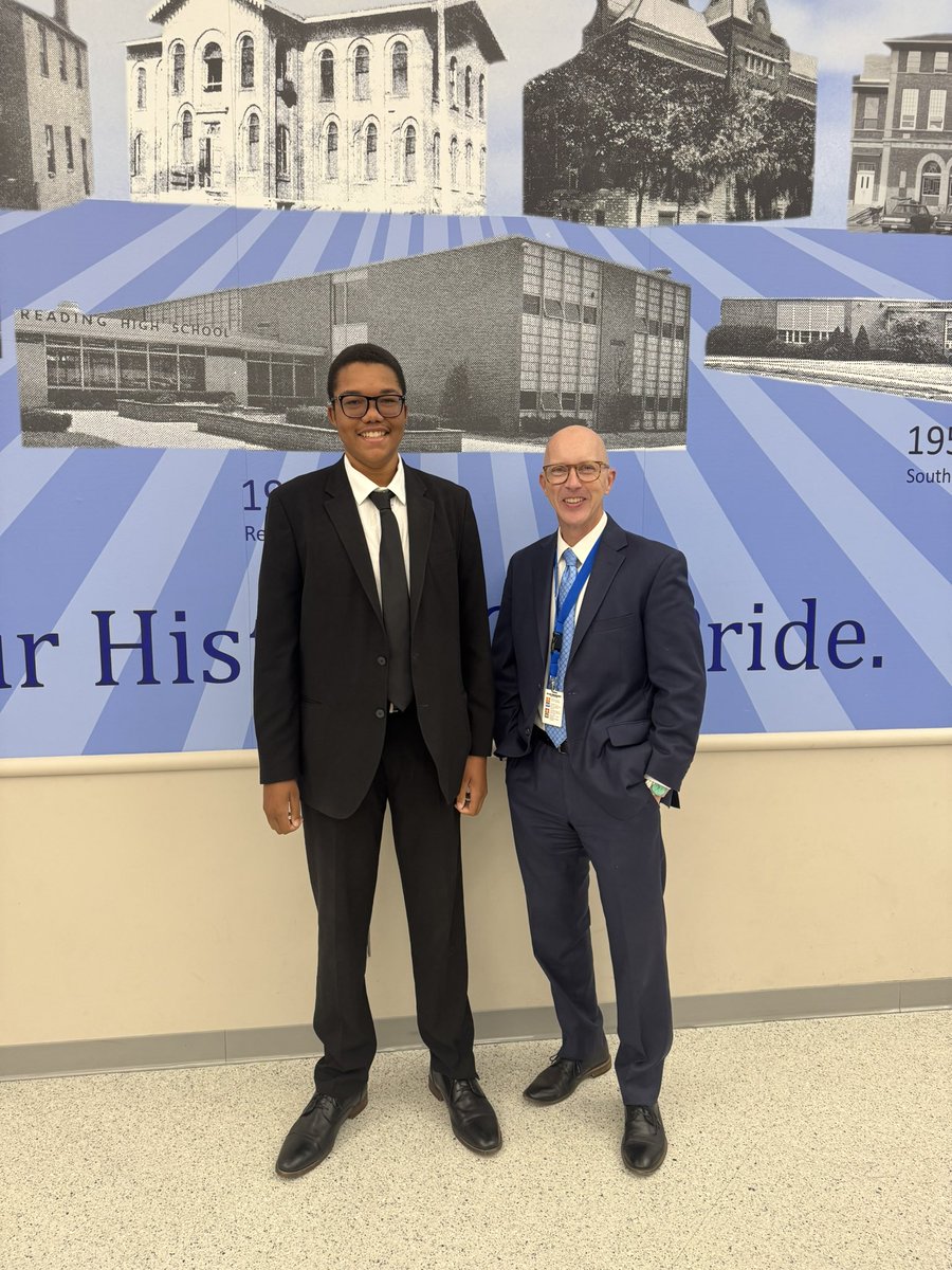 RCCSDsuper's tweet photo. It's homecoming week and when a senior asks to dress like you for a day...you say absolutely!! Go Reading! #bluedevilway https://t.co/01YYWAhWPA