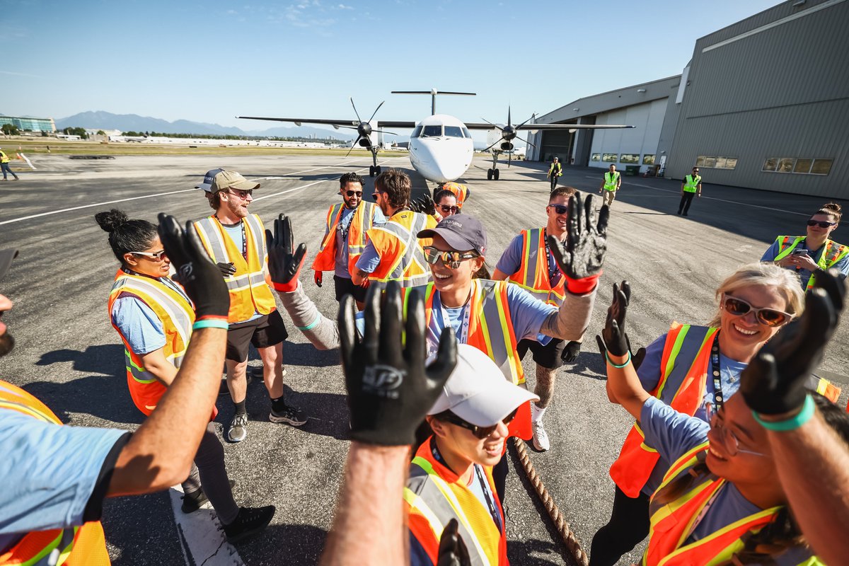 aéroport YVR tweet media