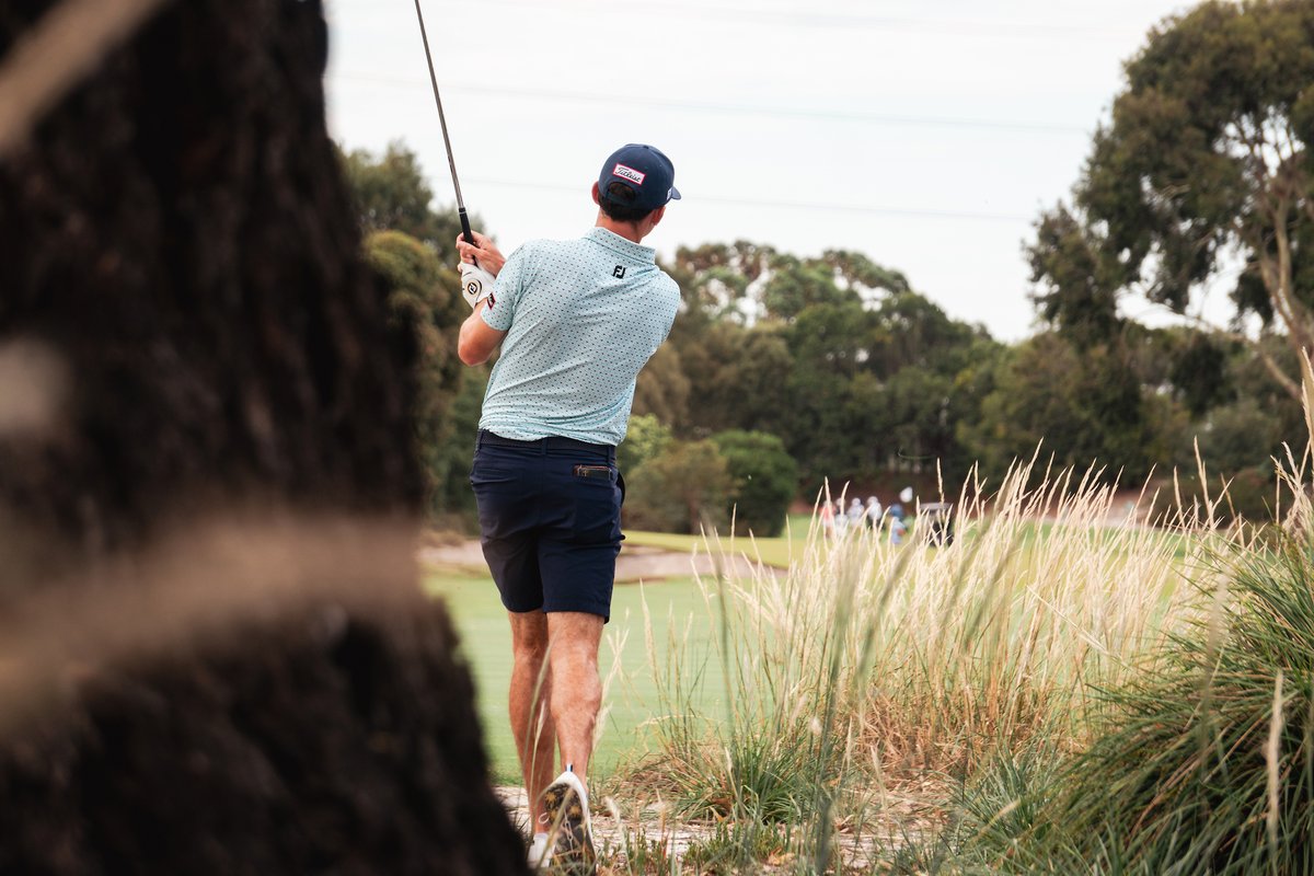 CommonwealthGC's tweet photo. The heathland that borders our routing is a distinctive feature of Commonwealth. They shape play, punishing wayward shots while still allowing recovery options. As spring arrives, wildflowers begin to bloom, adding colour and texture to the roughs and surrounds. https://t.co/dQFNmXzVIs