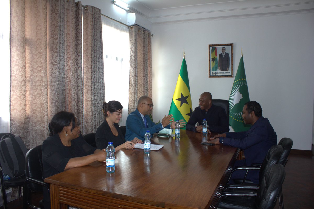 LucGnonlonfoun's tweet image. J’ai eu l’honneur d’effectuer ma 1ère visite de courtoisie auprès du Min. d’État de l’Économie et des Finances.
J’ai réaffirmé l’engagement de #UNDPSTP autour de l’INFF, des financements innovants, de la transition énergétique et de l’alignement avec les #ODD. 🌍