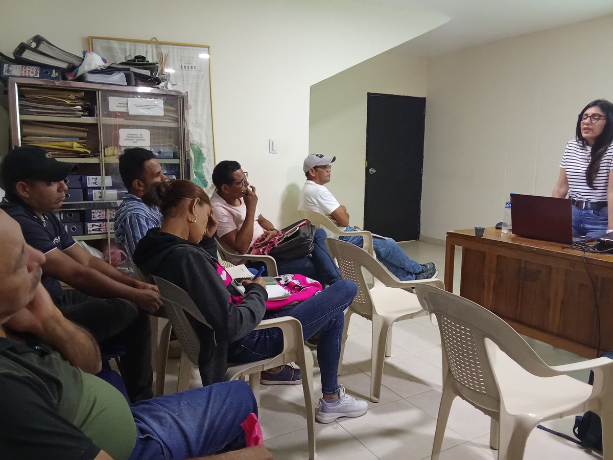 UsolidariaCo's tweet photo. #Sucre Seguimos trabajando articuladamente con Colombia Compra Eficiente y la Alcaldía de #Morroa. Socializamos nuestra oferta institucional a seis organizaciones del sector solidario

#PetroMecumplio #ConDignidadCumplimos https://t.co/mcweYRbn8V