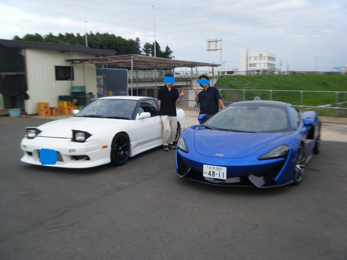ffrentacar's tweet photo. 先日ご利用のお客様。
懐かしの180SXで山梨から来てくれました。

結構気合入っていた180だったので、GT感の強いうちの570GTだと少し物足りないかも。

＃マクラーレン
＃180SX https://t.co/HGnd3Uemik
