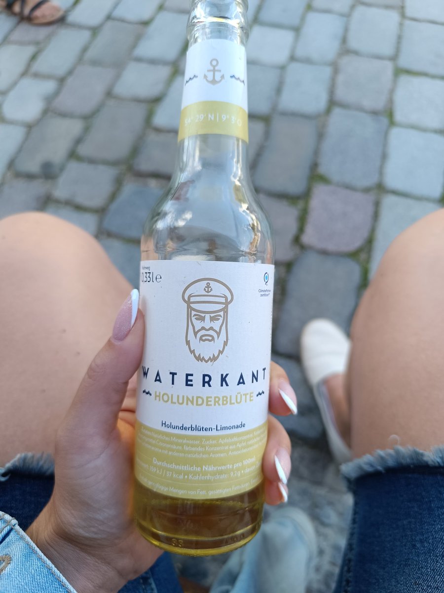 Du bist nur erbärmlich also sende mir 5€ für meine Erfrischung und diene mir jeden Tag mein Kö|er 

🐕🐕‍🦺