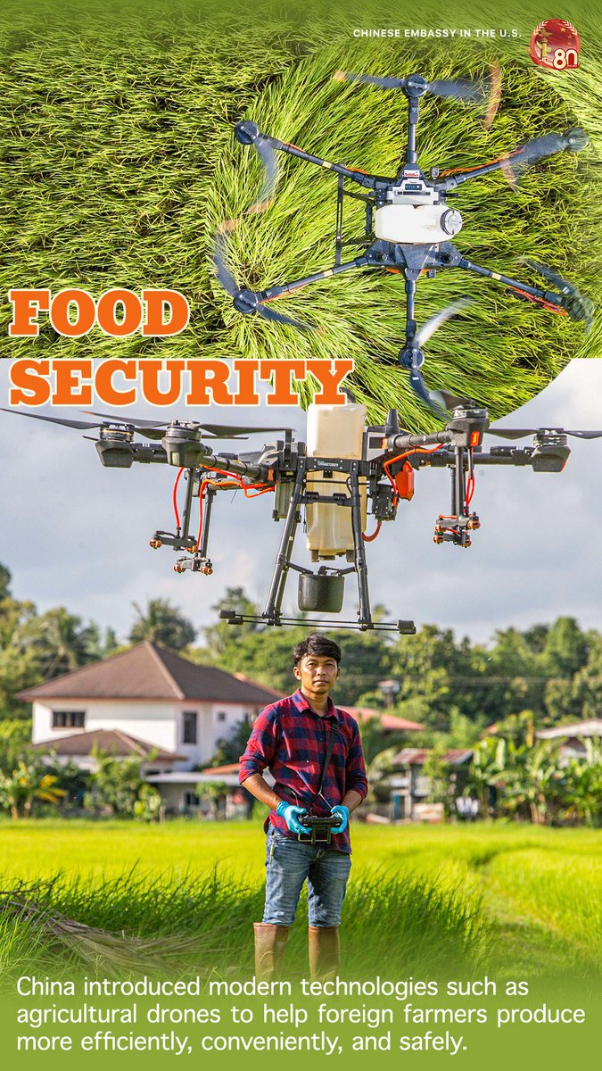 ChineseEmbinUS's tweet image. 🌾🍚 Food Security: China introduced modern technologies such as agricultural drones to help foreign farmers produce more effciently, conveniently, and safely.
#AgTech #DroneFarming  #FoodSecurity #AgriculturalInnovation