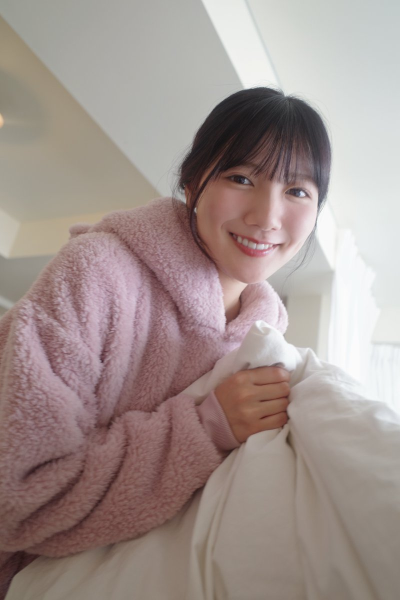 今日もおひなさんに布団を捲られて始まる1日💭

#おはようおひなさん オフショット
#日向坂46 #河田陽菜
#河田陽菜2nd写真集 11月11日発売！

🐶Amazon x.gd/fQZN1
☀️Sony Music Shop x.gd/Uw0kS
🍩紀伊國屋 x.gd/3bEd9
🌷HMV x.gd/QPwDs