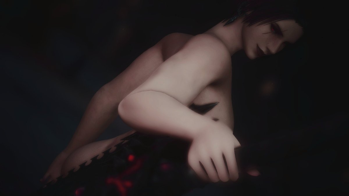 Nude Highlander with a big sword. What else could one ask for?