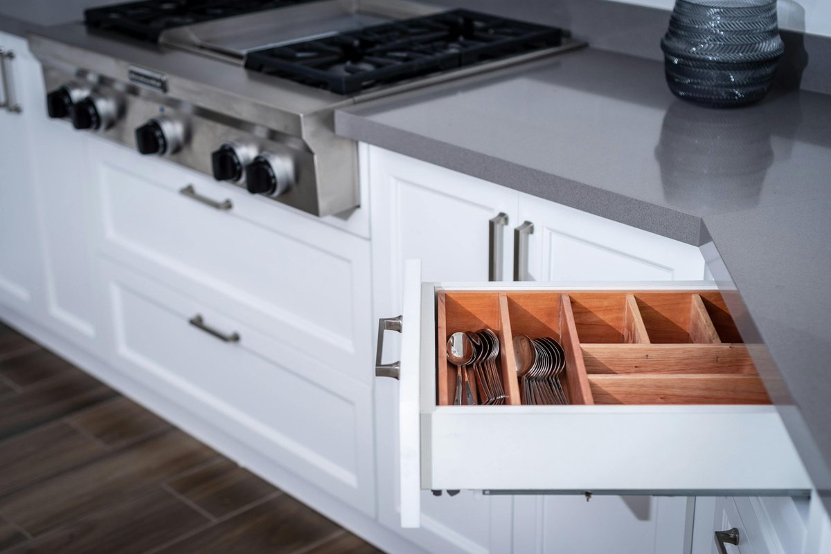 averagechefinfo's tweet image. Because every drawer deserves less clutter and more care. ✨
 Average Chef Supply Store — opening soon to bring warmth and order to your kitchen.  
#EverydayKitchen  
#KitchenEssentials   
#KitchenMadeSimple  
#ToolsThatWork    
#RealLifeKitchen  
#LoveYourKitchen