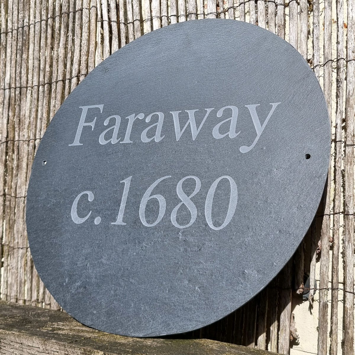 LeadDIYshop's tweet image. At 45cm this deep engraved sign will get noticed. 

More unique gifts available on our website 
🌐Website shop and socials🌐
🔗🔗🔗
linktr.ee/LeadDIYshop

#SlateHouseSign #HouseSign #CustomHouseSign #PersonalisedHouseSign #HomeSign #HouseNumberSign #AddressSign