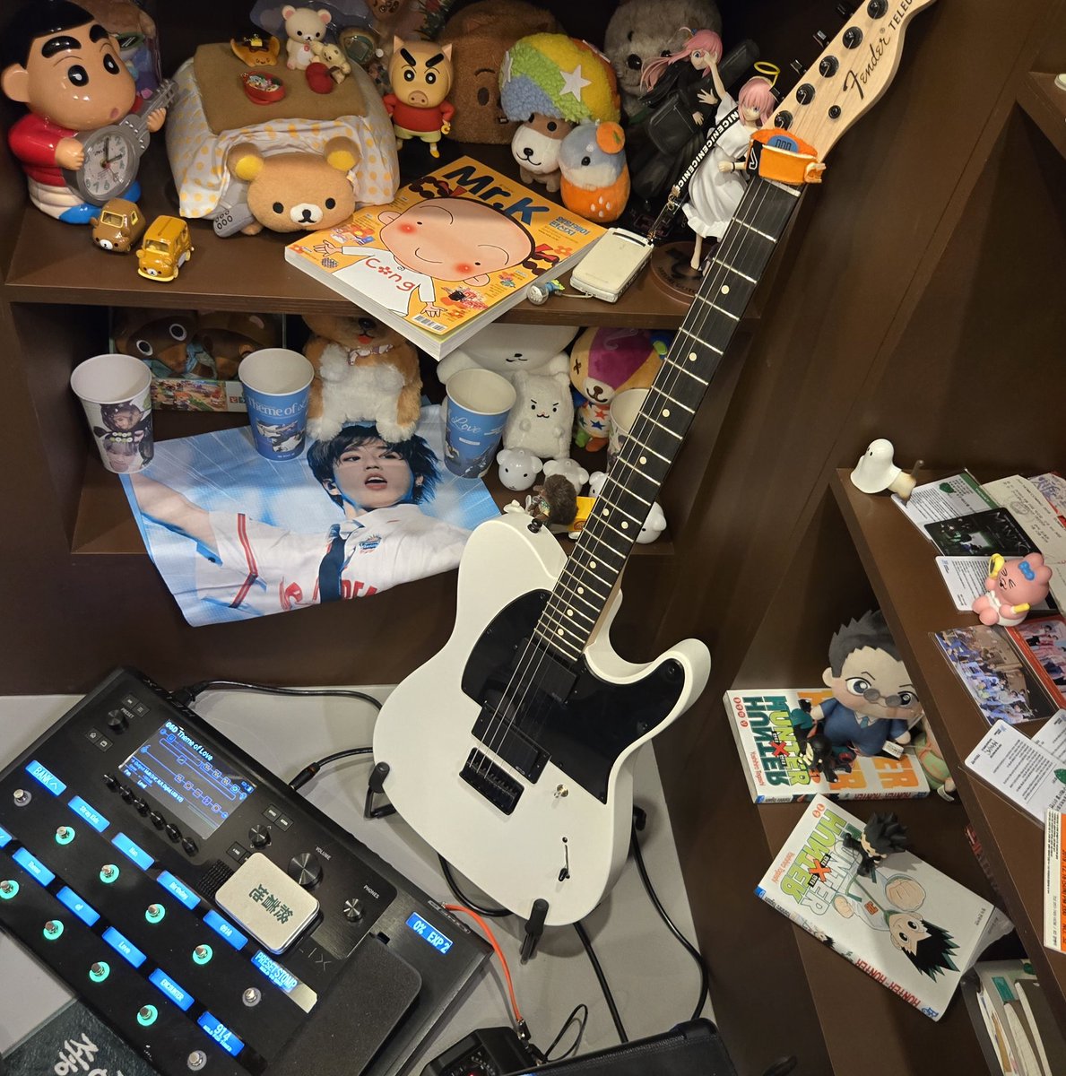 #주제는_사랑
📍사계의숲
제가 좋아하는 지성이 모습이 담겨있는 액자들이 카페 벽면에 가득 채워져 있어서 너무 행복했어요🥹 햄찌&amp;쿼카 친구들과 함께 있는 지성이도 너무 귀여웠어요 그리고 기본특전에 있는 지성이 포스터 진짜 너무 예뻐요♡