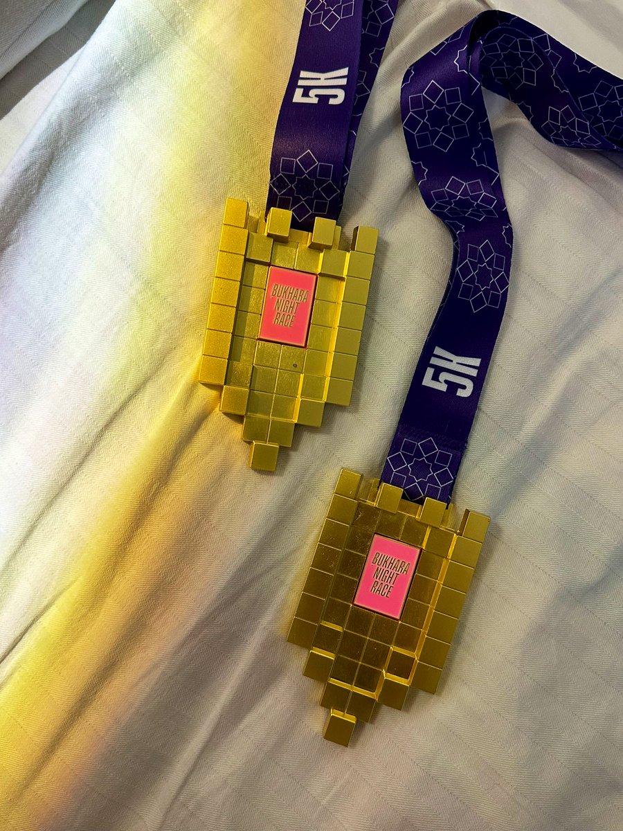 hillegram's tweet image. my first marathon and it’s my personal record: 5 km🏃🏾‍♀️🏅

#runbts #bukharanightrace