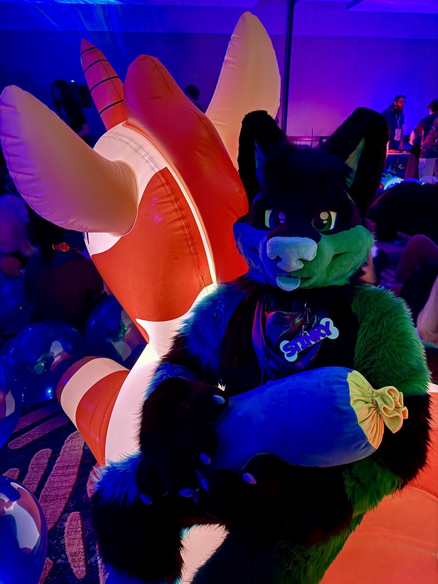 Squeaky Candy Wuff 🎈 tweet media