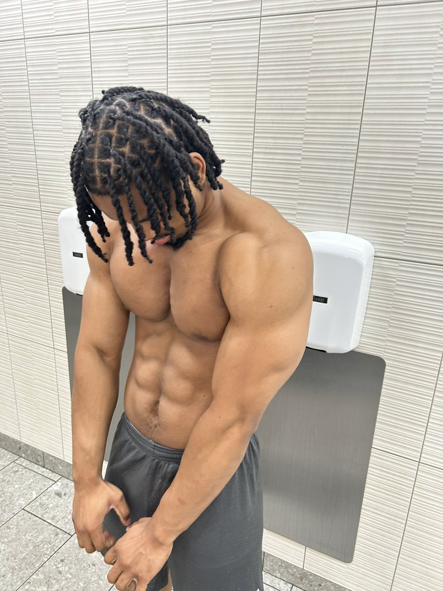 Humorfulex tweet media