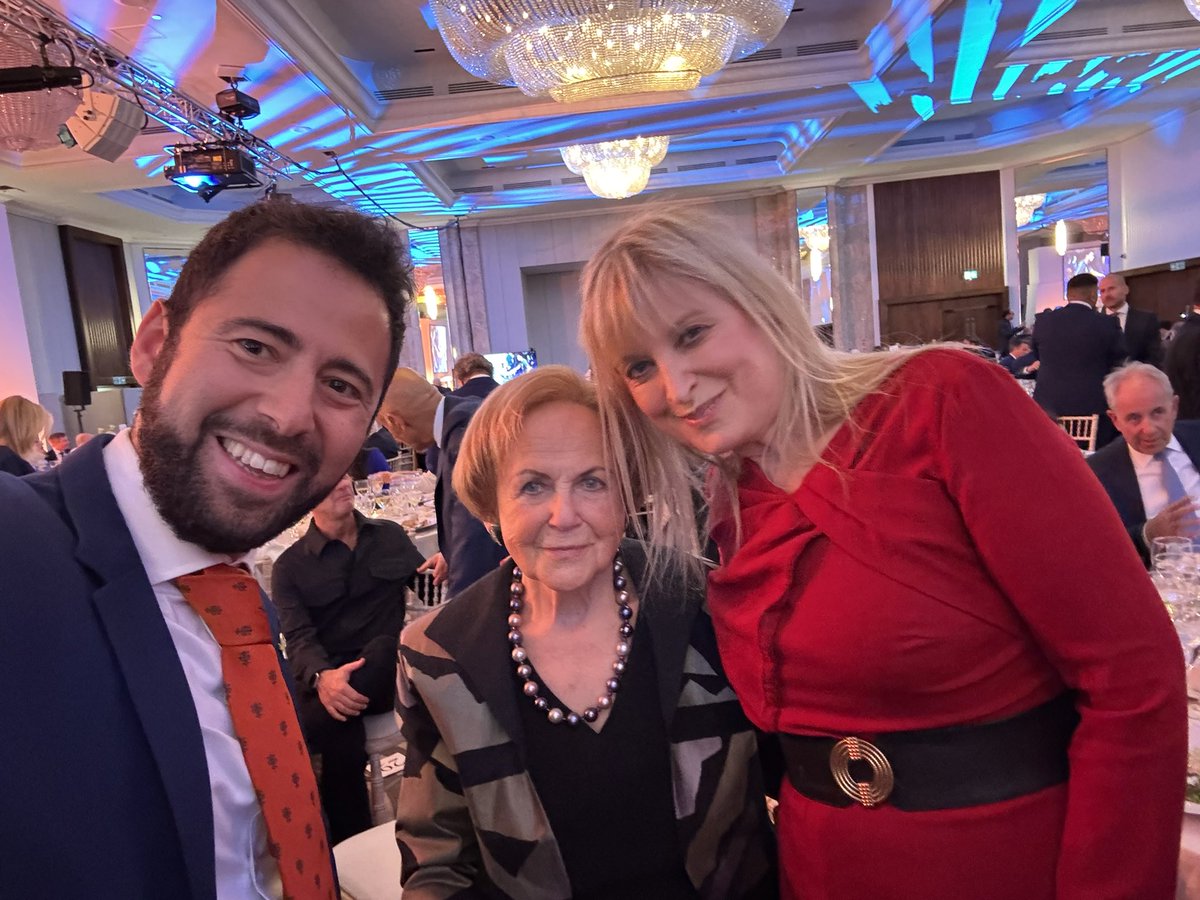 PhilR_R's tweet image. My sincerest congratulations to @HolocaustUK on a powerful annual dinner last night. Wonderful to spend time with new Communities Secretary @SteveReedMP, beloved survivors Mala Tribich and Dorit Oliver-Wolff, communal partners like @UJS_PRES @louisdanker and @marievanderzyl.