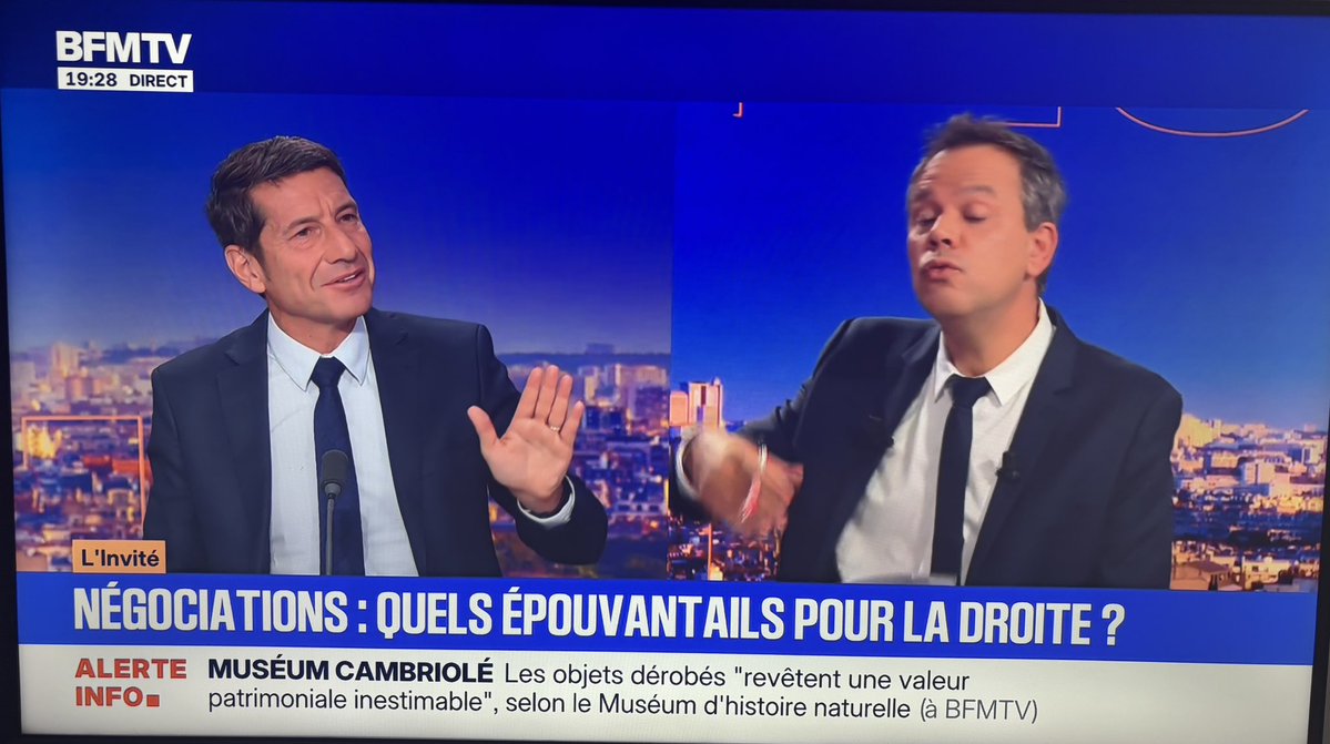Victor Roulet (@victorroulet35) on Twitter photo « Il faut en finir avec le capitalisme de connivence. » pour <a href="/davidlisnard/">David Lisnard</a>
➡️ On baisse les impôts pour toutes les entreprises.
➡️ On arrête les aides clientélistes.
Liberté et équité : la seule voie pour libérer l’économie française. « Il faut en finir avec le capitalisme de connivence. » pour <a href="/davidlisnard/">David Lisnard</a>
➡️ On baisse les impôts pour toutes les entreprises.
➡️ On arrête les aides clientélistes.
Liberté et équité : la seule voie pour libérer l’économie française.