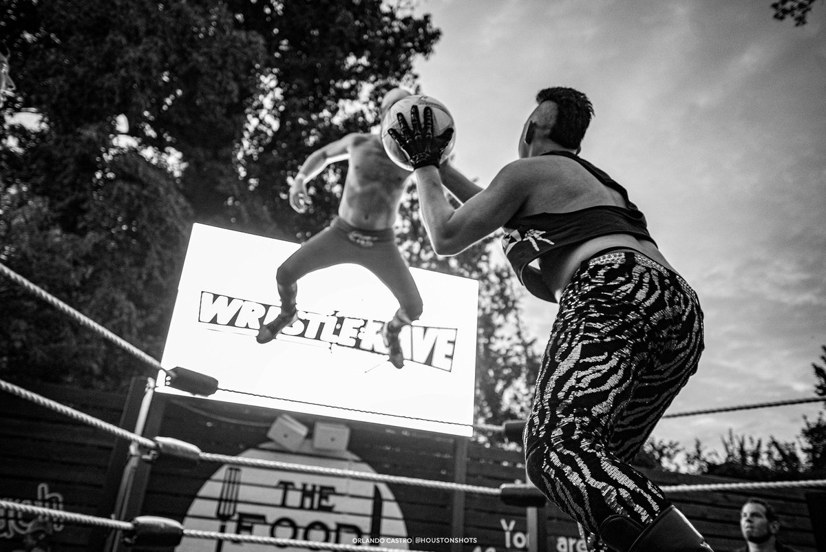 TheAlexRey_'s tweet image. no fouls when i play🤭

@WrestleRaveHTX @houstonshots