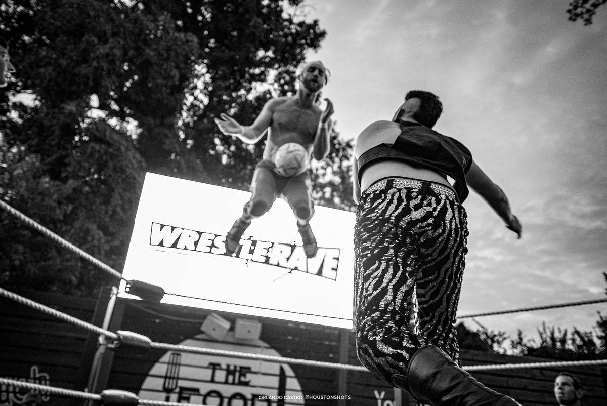 TheAlexRey_'s tweet image. no fouls when i play🤭

@WrestleRaveHTX @houstonshots