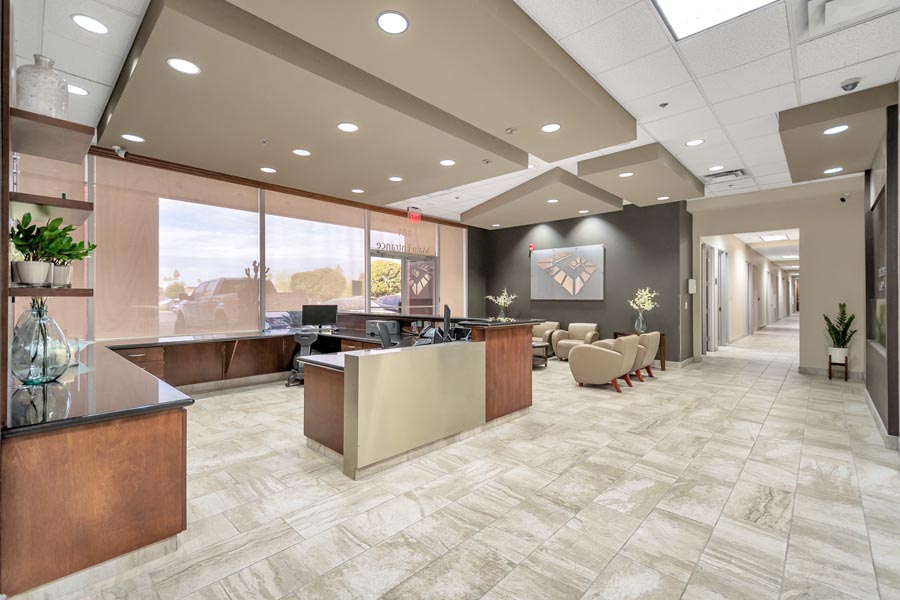 GatewayExec's tweet image. Check out our lobby! This is where you will first walk in and get greeted by our receptionist to further assist you on where to go! 

#mesaaz #meetingrooms #executivesuites #BusinessAddress #officespace #virtualoffice #gilbertaz