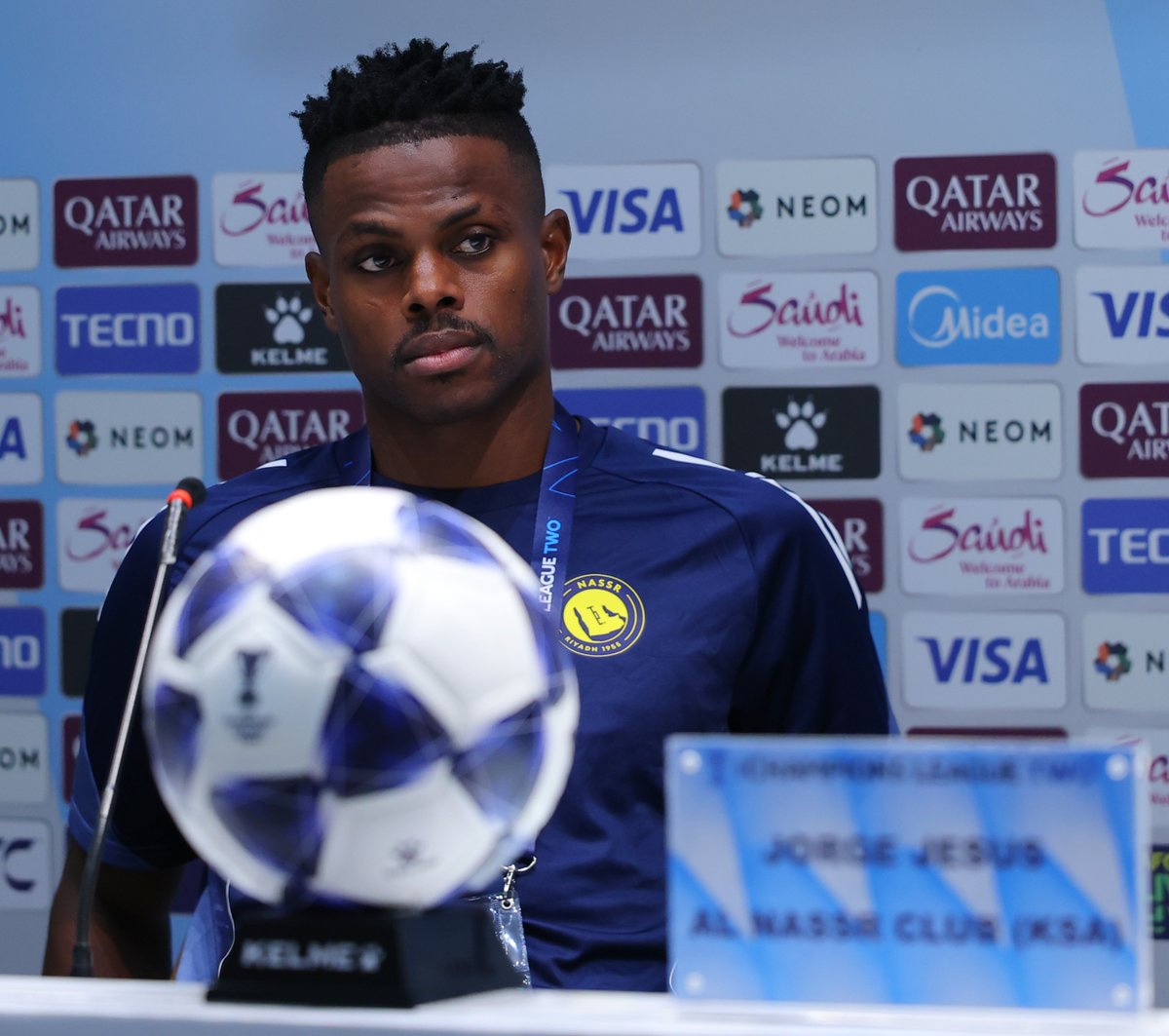 AlNassrFC's tweet photo. "سوف أقدم كل مايمكن في الملعب لأكون عند حسن ظن جماهير #النصر"

هارون كمارا متحدثًا في المؤتمر الصحفي لمباراة #النصر_استقلول 🎙️ https://t.co/HC6pwlzbAn