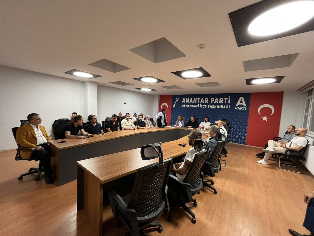 Haftalık olağan Yönetim Kurulu toplantımızı gerçekleştirdik.
- Üye çalışmaları ,
- Birim başkanlıklarının çalışmaları
-  Ülke gündemi
Toplantımıza katılım sağlayan tüm yönetim kurulu üyelerimize teşekkür ederiz.