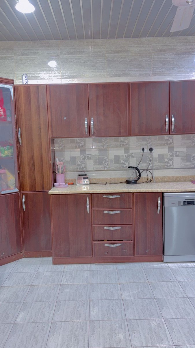 نشتري الاثاث المستعمل بالرياض 0506624296 طش الأغراض التالفة ونقل العفش بجميع أحيا الرياض 0506624296