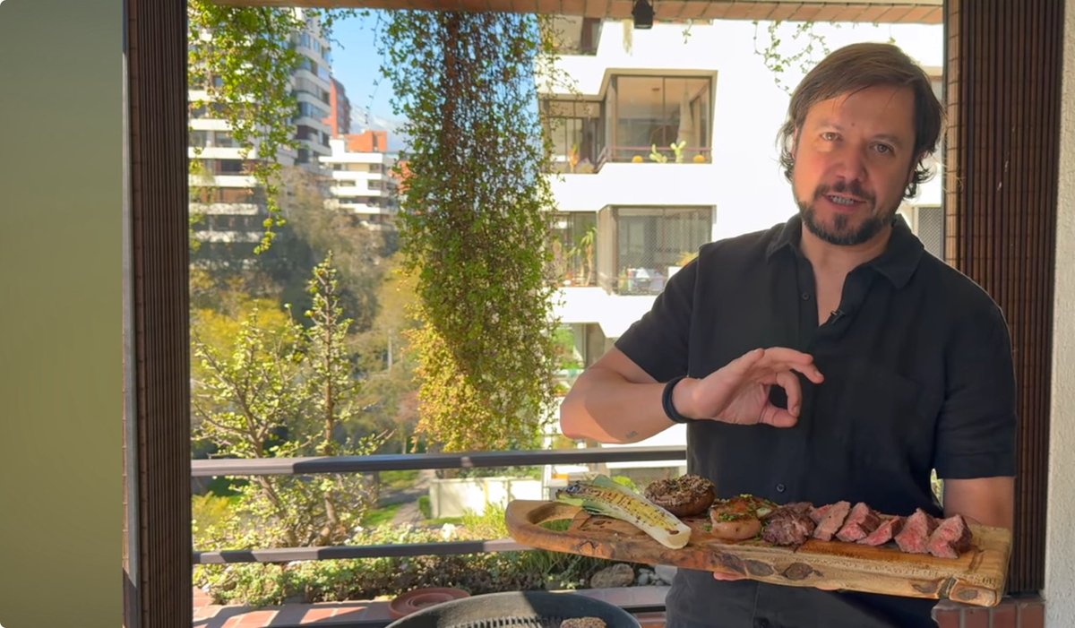 ¡DE TODO! Cortes de #carne rápidos: Arrachera y palanca + hongos portobello rellenos con ricotta y especias + papas con ghee trufado y ciboulette + puerro con aceto balsámico ahumado. TODO AQUÍ, en mi canal de <a href="/YouTube/">YouTube</a> ✊🏻🔥 youtu.be/95XmZTiAtN0?si… 🇨🇱 #FiestasPatrias2025