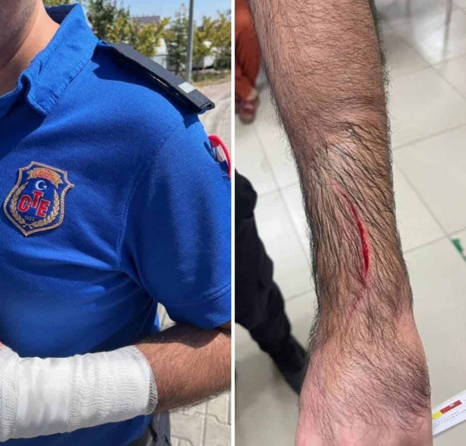 Iğdır S Tipi Kapalı CİK'te sayım esnasında jiletli saldırı sonucu İnfaz Koruma Başmemuru kolundan, İnfaz Koruma Memuru elinden yaralanmıştır. Meslektaşlarımıza geçmiş olsun dileklerimizi iletiyor, saldırıyı şiddetle kınıyoruz.
#İnfazKorumaYalnızDeğildir <a href="/YavuzEnis/">Enis Yavuz Yıldırım</a> <a href="/fserkang/">Fatih Serkan GÜNAYDIN</a>