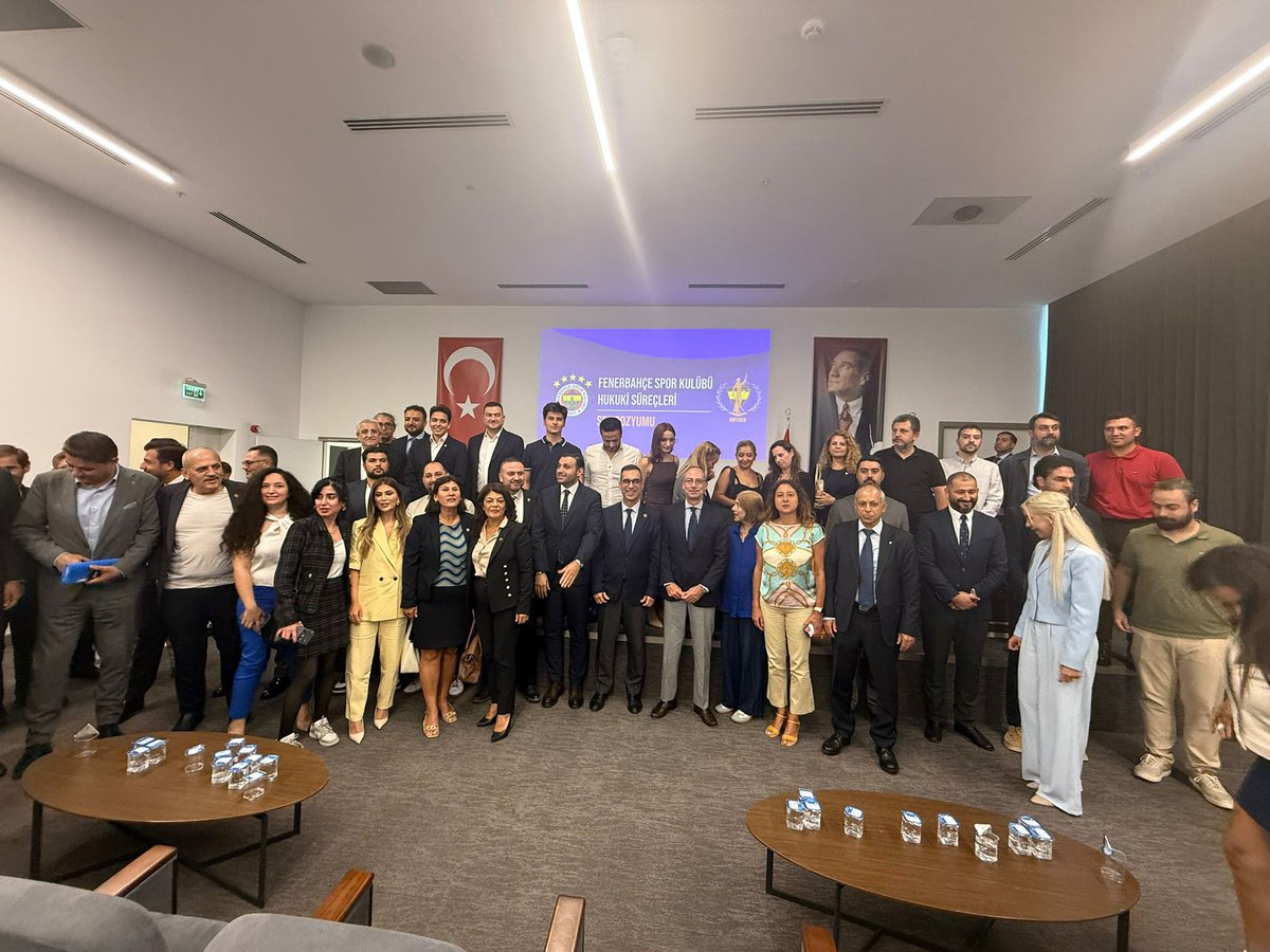 AlperAlpoglu's tweet photo. Hukukçu Fenerbahçeliler Derneğimizin etkinliğinde;
Yüksek Divan Kurulu Başkanımız Sn. Şekip Mosturoğlu, Hukuktan Sorumlu Yönetim Kurulu Üyemiz Sn. Fethi PEKİN ile birlikte hukukçu kongre üyelerimizle bir araya geldik.

Hufeder Başkanımız Sn. Enes YILDIRIM nezdinde tüm Hufeder Yönetim Kurulumuza ve katılan kongre üyelerimize teşekkür ederiz.