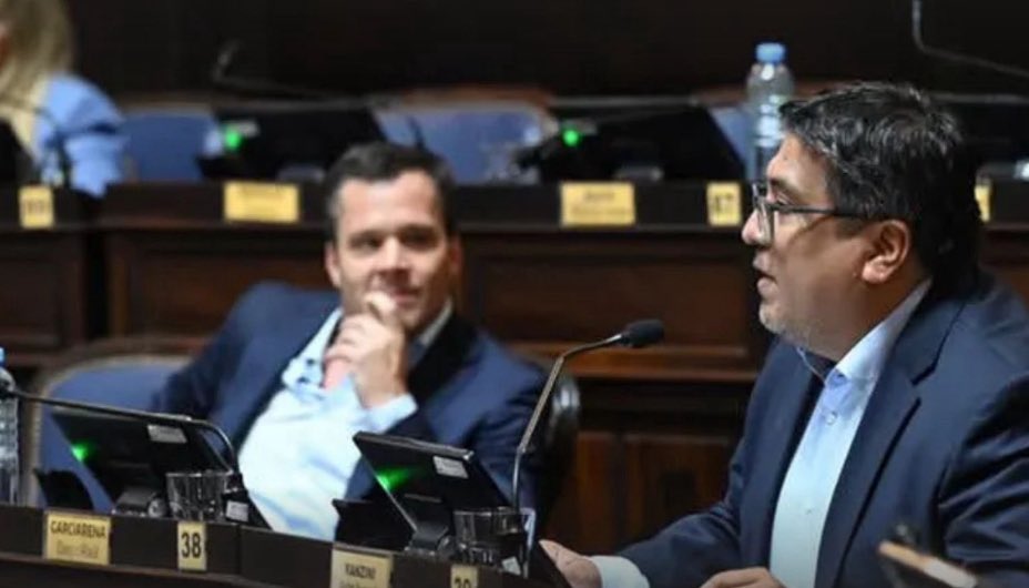 🟡 El PRO apuesta a la autonomía: bloques propios en la Legislatura y el conurbano.

Aunque el PRO y La Libertad Avanza compitieron en tándem, en el terreno institucional cada fuerza conservaría su autonomía 

✍🏻quilmesenlinea.com.ar/?p=2535