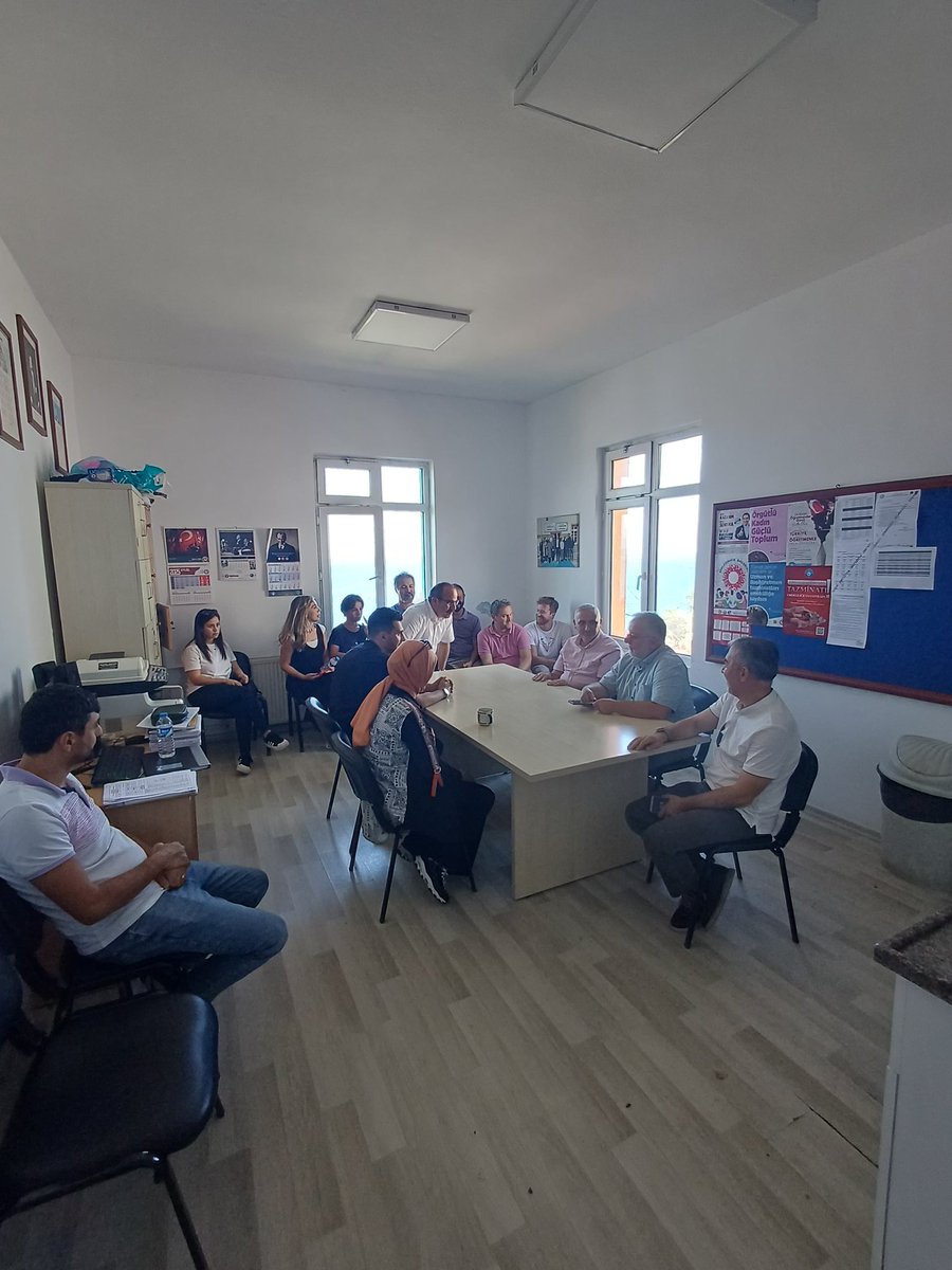 Perşembe İlçe Milli Eğitim Müdürlüğü (@ilcepersembe) on Twitter photo İlçe Millî Eğitim Müdürümüz Murat Çulfaz, Medreseönü İlkokulunu ziyaret ederek öğretmenlerle bir araya geldi, eğitim faaliyetleri ve öğretmen görüşlerini dinledi. Ayrıca okul yemekhanesini inceleyip yemeklerin hijyen ve kalitesini değerlendirdi. <a href="/tcmeb/">Millî Eğitim Bakanlığı</a> <a href="/Ordu_MEM/">Ordu İl Millî Eğitim Müdürlüğü</a> <a href="/culfazmurat/">Murat Çulfaz</a> İlçe Millî Eğitim Müdürümüz Murat Çulfaz, Medreseönü İlkokulunu ziyaret ederek öğretmenlerle bir araya geldi, eğitim faaliyetleri ve öğretmen görüşlerini dinledi. Ayrıca okul yemekhanesini inceleyip yemeklerin hijyen ve kalitesini değerlendirdi. <a href="/tcmeb/">Millî Eğitim Bakanlığı</a> <a href="/Ordu_MEM/">Ordu İl Millî Eğitim Müdürlüğü</a> <a href="/culfazmurat/">Murat Çulfaz</a>