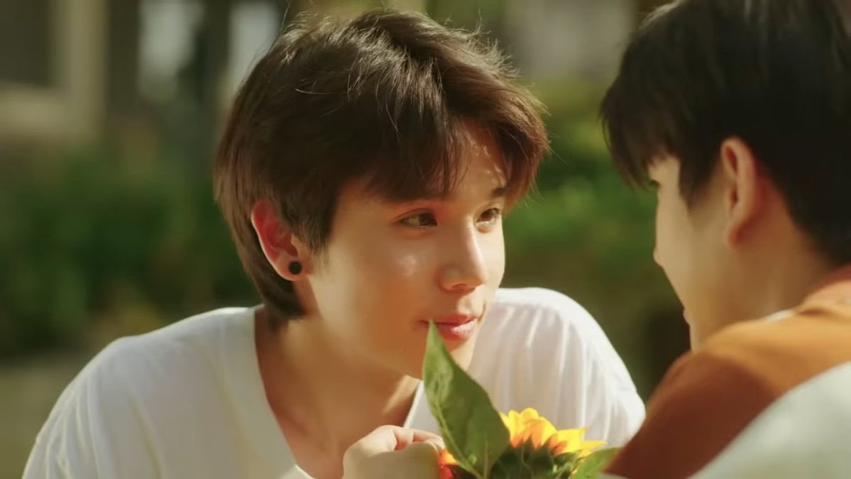 croscrapbook's tweet photo. my favourite genre? puen’s eyes screaming how much in love he is with talay https://t.co/vR8rQ4b38M