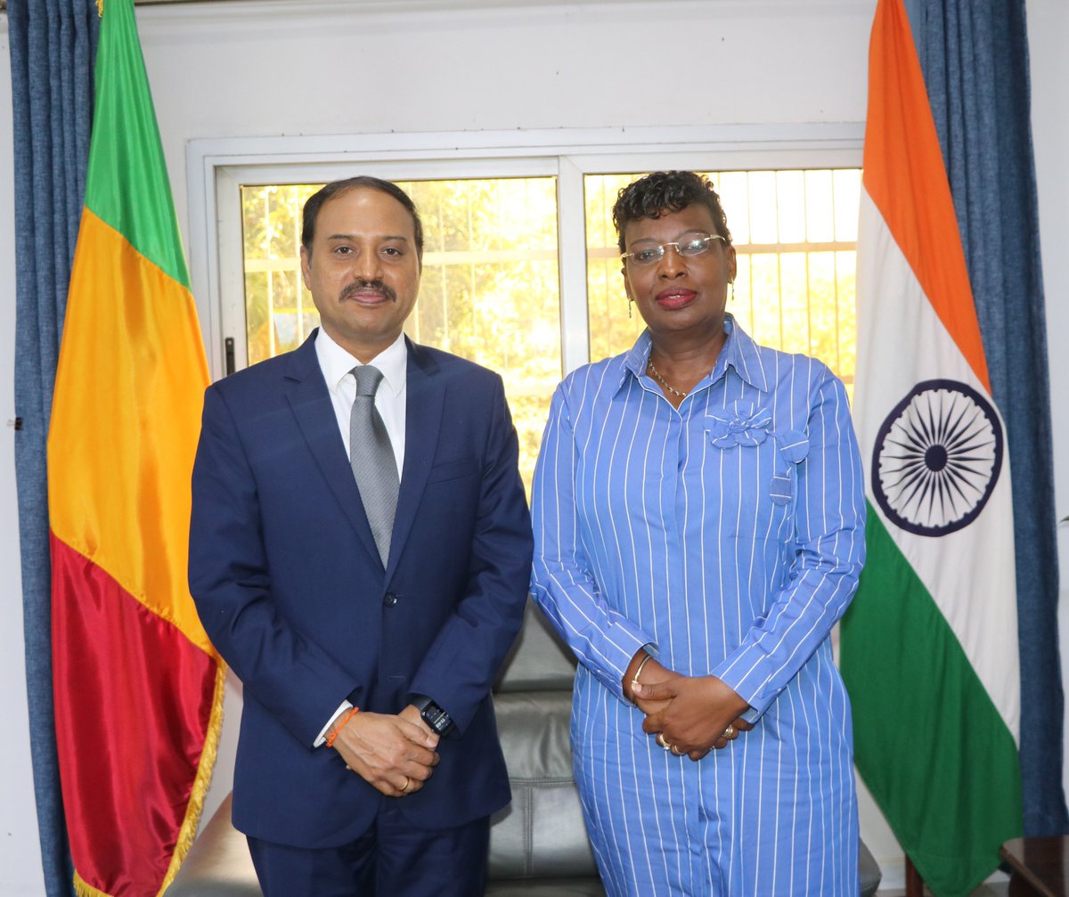 La Représentante Résidente d’ONU Femmes au Mali <a href="/MNizigama/">Marie Goreth Nizigama</a> s’est entretenue avec l’Ambassadeur de l’Inde ce mardi. Les échanges ont porté sur les futurs partenariats possibles notamment à travers la Coopération sud-sud. 
<a href="/IndianEmbassyML/">India in Mali</a>