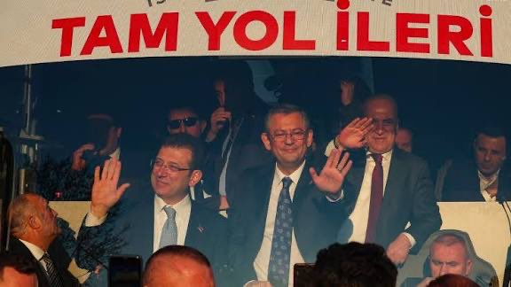 Ertuğrul Özkök: “Erdoğan’ı iktidara getiren entelektüel güç, şimdi CHP, Özgür Özel ve İmamoğlu'nun yanında.”