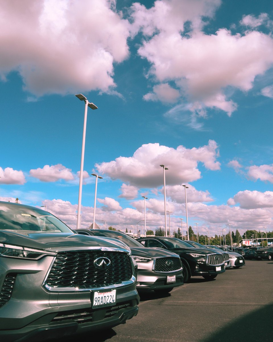 INFINITIrosevil's tweet image. Clouds above. INFINITI below. Perfection all around. 🤍 
Come see what luxury really looks like. 

📍Located in the Roseville Auto Mall 
You can also explore our in-stock inventory &amp;amp; online specials online! (link in bio) 💻 📱
 #roseville #automall #infiniti #luxury #folsom