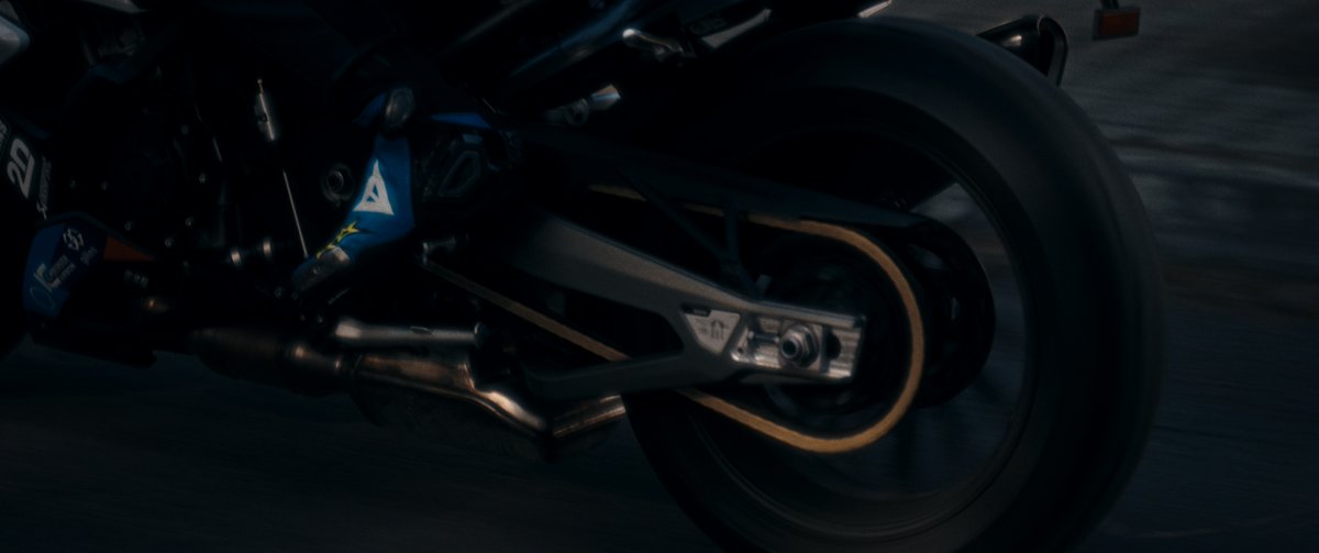 𝘀𝗻𝗲𝗮𝗸 𝗽𝗲𝗲𝗸. 2