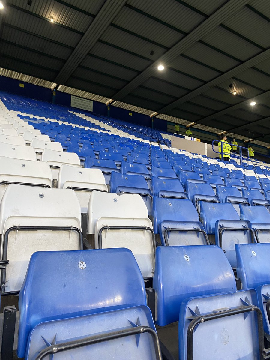 alisontfarrell's tweet photo. Eerily quiet with only 45mins to kick off. Town fans got the memo! #gtfc #swfc #chansiriout https://t.co/t8JqI1udLa