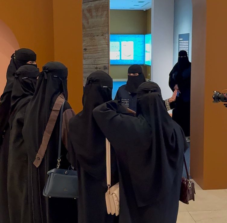 يسعى فريق غِراس لغرس روح الانتماء والتعرّف 
على موروث المنطقة ( جازان 🇸🇦)
 وأصالتها في أبناءها

📸| مقتطفات 

#غِراس_جازان 
 #غراس_نغرس_لنحصد