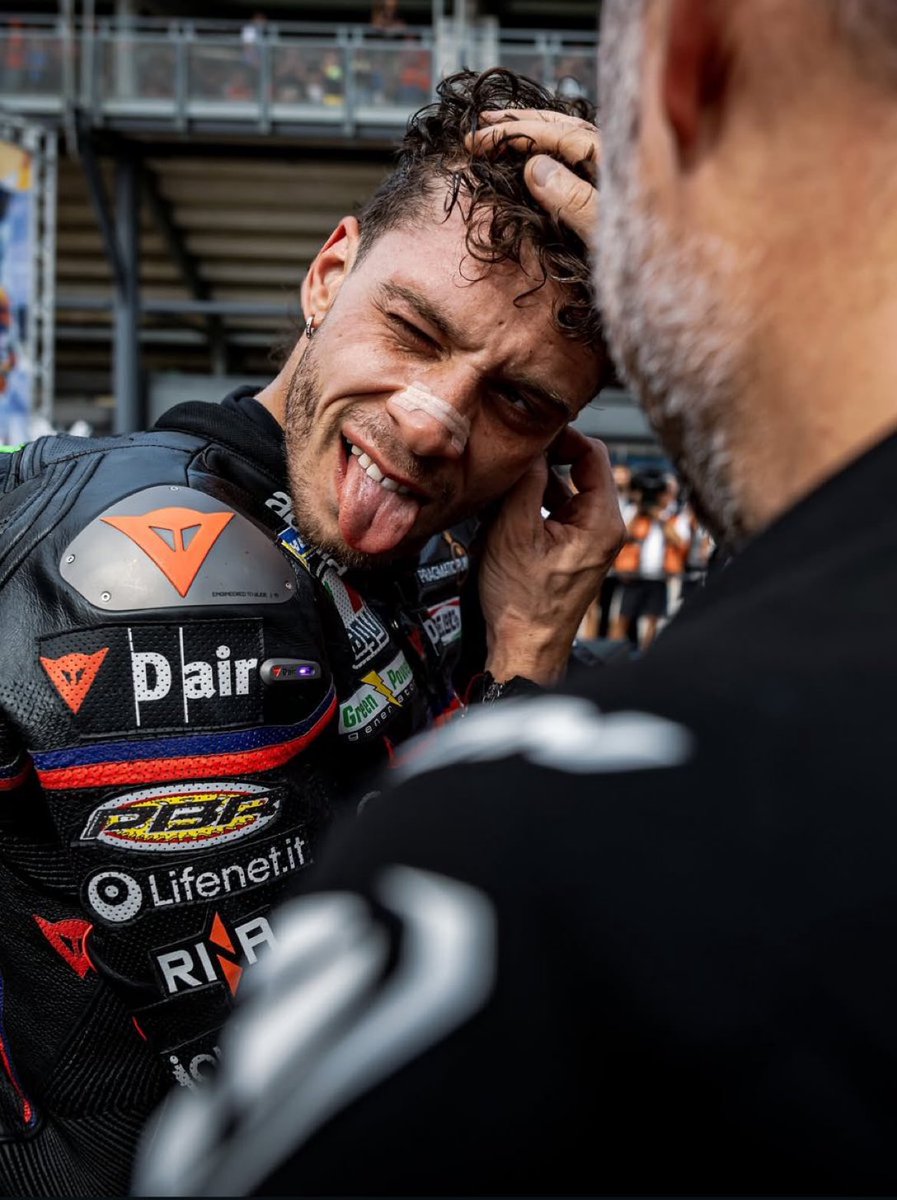 martylandia's tweet image. “can i pet that dog?”