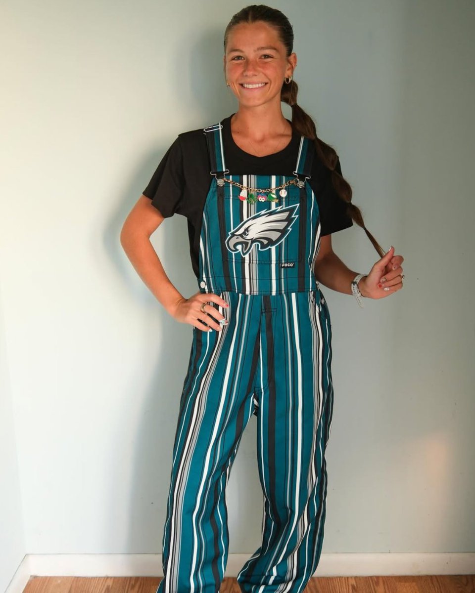 Dressed in green, fueled by cheesesteaks. #GoBirds 📸: <a href="/threw/">t</a>.a.fit
