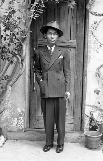 what u think           what u actually
you look like           look like