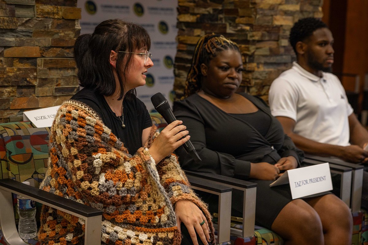 FloDar_Tech's tweet image. Thank you to all the students who came out to hear our Student Government candidates speak about their vision for FDTC Student Government. Online voting is open till 5:30 today. Vote here: bit.ly/3JYQ8X9
#FDTech #StingerNation #PeeDee