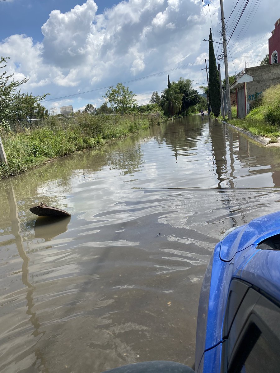 erickpartida's tweet image. @siapa somos muchas casas las afectadas por esta problemática en la Calle de Jilguero sur a su cruce con Coyula en la Colonia Paseos de Tonala necesitamos de toda la ayuda posible ñ