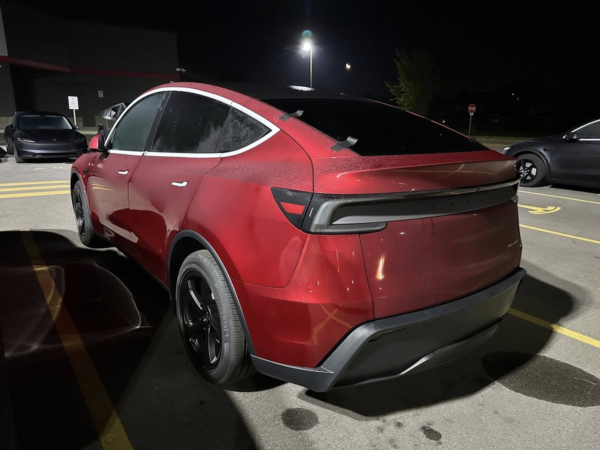 Drive Tesla 🇨🇦 tweet media