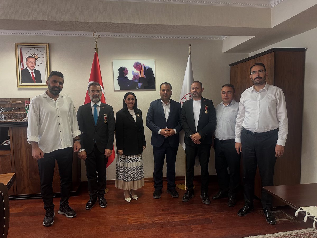 Dernek başkanımız ve yönetimi içişleri bakan müşaviri şehit ailelerimizin ve Gazilerimizin ablası Hatice ATAN başkanımızı umre dönüşü için ziyaret ettik.

Rabbim Hatice ablamızın ve Şehit Ailelerimizin ibadetlerini kabul etsin.🇹🇷
<a href="/RTErdogan/">Recep Tayyip Erdoğan</a> 
<a href="/AliYerlikaya/">Ali Yerlikaya</a> 
<a href="/Haticeatan_/">Hatice Atan</a>