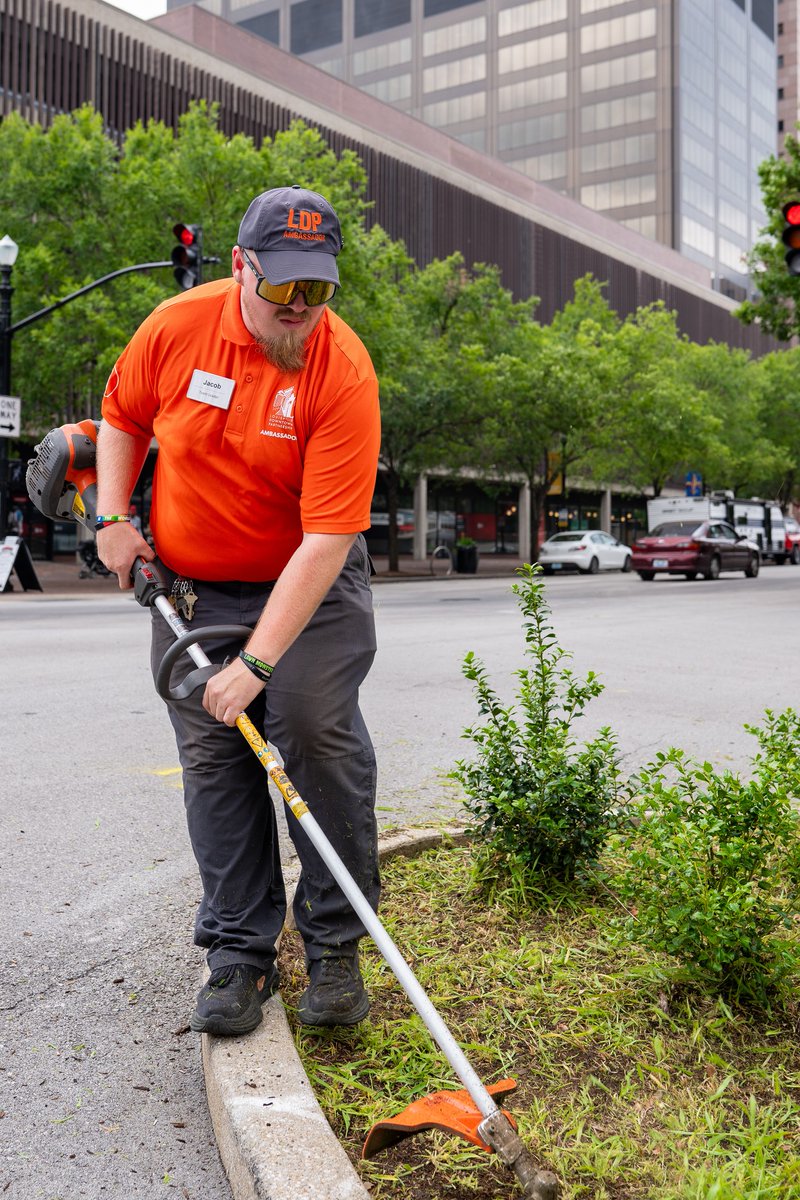 You’ve probably seen these orange shirts and friendly faces around Downtown!
Our 36-member Ambassador Team works hard every day to keep Downtown Louisville safe, clean, and welcoming. A big THANK YOU to our incredible ambassadors for all that you do! 💙 💚