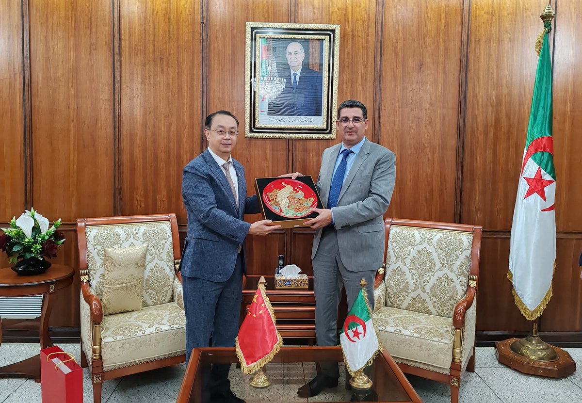 🟠تعاون 🇩🇿جزائري-صيني🇨🇳 في مجال الصحة🩺.