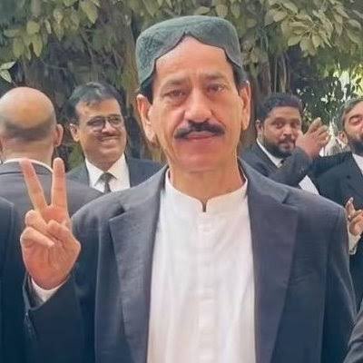 IHassanButt's tweet photo. 🚨Two senior members of MQM gone missing this afternoon from Karachi. 

Nisar Panhwar &amp; Anwar Khan Tareen

Both have faced enforced disappearances &amp; brutal torture in the past too. 

Pls raise voice to ensure their safe return. 

#ReleaseMQMLeadersNOW 🗣️ https://t.co/kkGKGRmDSq
