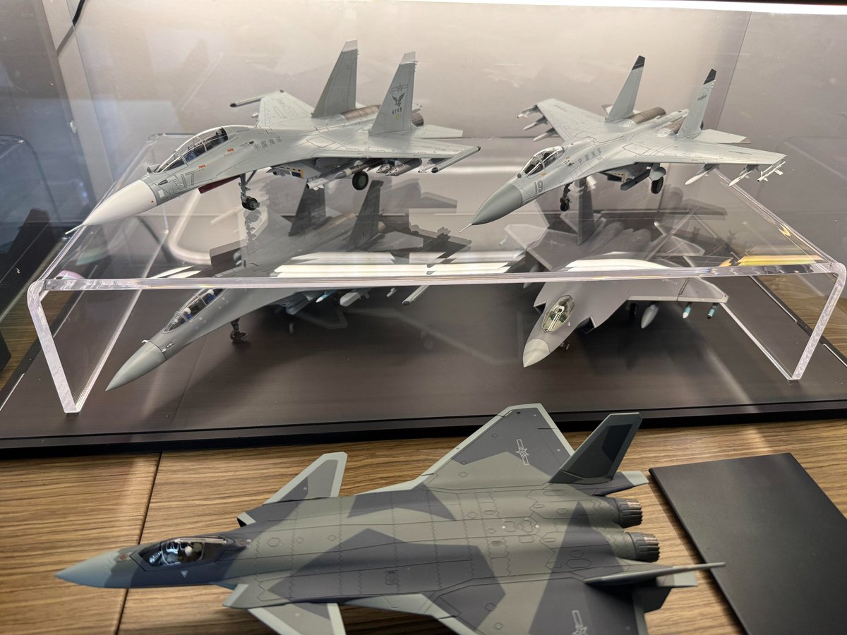 AnnieGarcia7038's tweet image. #modelcontrol #ironbloodmilitaryspirit #dreamsandpassion #timestory #quiettime They once soared through the skies, and now quietly guard my dreams. They&apos;re more than just models; they&apos;re the embodiment of passion and perseverance. May this passion carry me even further.📷📷